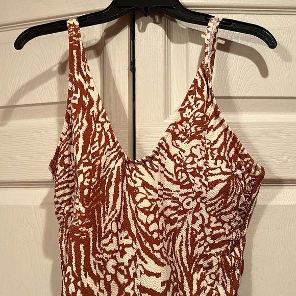 Time and Tru Other - Time & Tru sz 16-18 - Cream/Golden Brown - One Piece Swimsuit - Beautiful Fabric